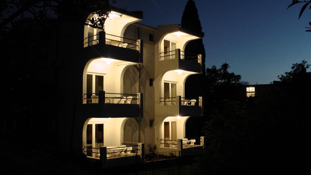 Studios Milosev Bar Exterior photo